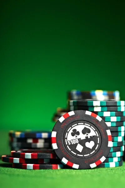 Live roulette dealer interface and betting layout